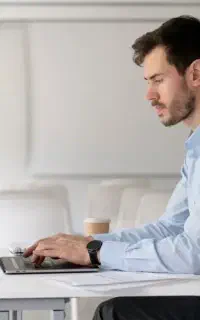 استخدام