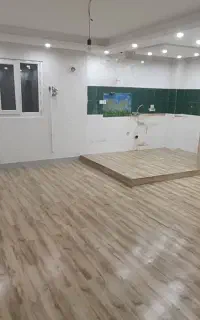 نصاب کفپوش و پارکت و قرنیز