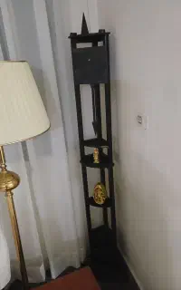 استند،