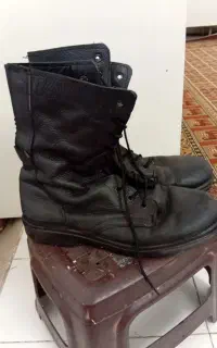 دو عدد پوتین خدمت در حد نو