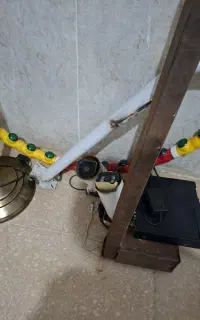 ۵ عدد دوربین ب همراه هارد و کابل و آهن جوش خورده