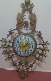 ساعت دیواری بلونجی