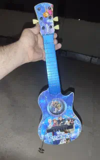 گیتار بچه نو نو سالم