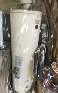 آبگرمکن  ایستاده. گرم آوران