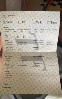 ویولن همراه با جعبه و لوازم جانبی