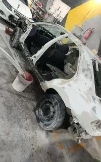 نقاشی و صافکاری اتومبیل