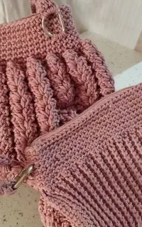 تعدادی کیف بافتنی