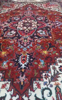 یک تخته فرش در اندازه متفاوت