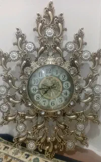 ساعت دیواری طرح برنز