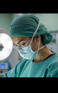 تزریق فیلر فرمدهی بدن توسط پزشک