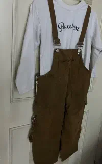 لباس دخترانه  اکثرا  نو هستن بچگانه و دخترانه