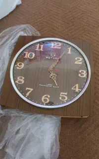 ساعت دیواری نو