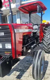 شخم زنی زمین کشاورزی انجام می دهم یا کاردیگر