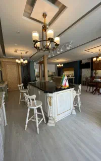 منشی و فروشنده