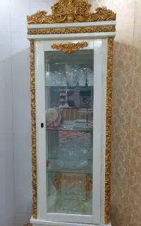 بوفه سفید و طلایی