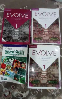 مجموعه کتاب های زبان اولوEVOLVE 1