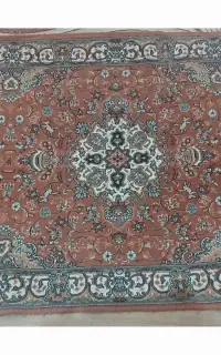فرش کناره سالم و نو با قیمت مناسب