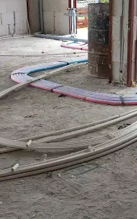 کارگر و نفر جهت انجام برقکاری