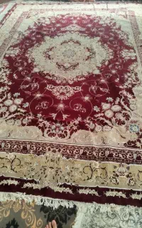 یه عدد فرش 12 متری