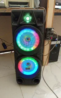 اسپیکر 8210