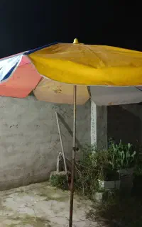 چتر برزنت ضد آب در حد نو