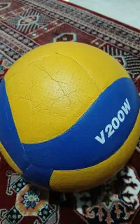 توپ والیبال