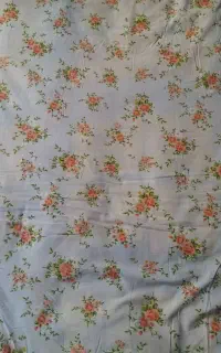 ۳ تا تشک نو و پتوی قدیمی نو ودر حد نو