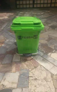 سطل زباله پدالی ۲۰ لیتری