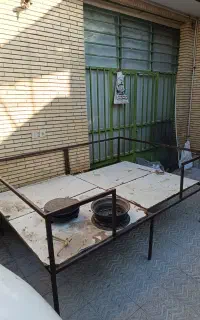 تخت حیاطی