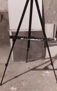 سه پایه بوم نقاشی و عکس