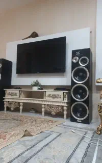 ال ای دی۶۵هایسنس