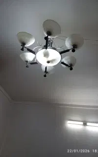 لوستر ۶شاخه و۹لامپ خور در حد نو