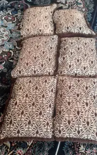 پشتی با جلد