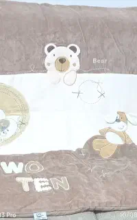 لحاف نوزاد مخمل تکه‌دوزی برند