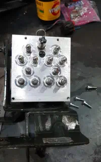 تعمیر تخصصی بلوک ترمز  ABS جهرم