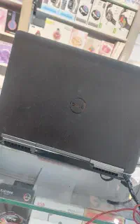 لبتاب dell 7510 با گرافیک ۱۶ گیگ رم i7