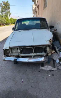 خودرو تصادفی پیکان