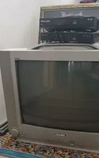 تلویزیون ۲۱ صنام همراه دستگاه دیجیتال