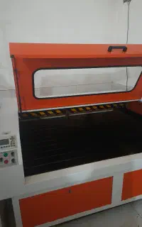 دستگاه برش و حکاکی لیزر