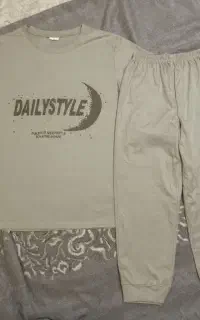 ست تیشرت و شلوار اسپرت بچگانه(سایز ۵۰ و ۵۵)اقتصادی