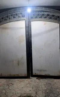 درب حیاط و همراه با درب پارکینگ