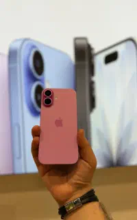 آیفون ۱۶ صورتی