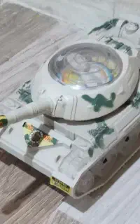 تانک رقصنده و نورانی
