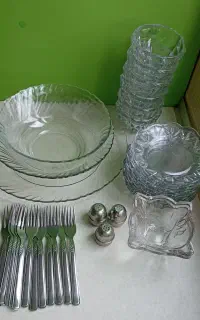 تعدادی ظرف برا باغ یا دم دستی