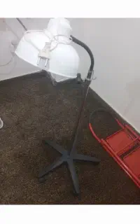 چراغ مطالعه یا پزشکی نو با لامپ ۲۰۰