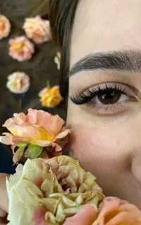 آموزش و خدمات اکستنشن مژه