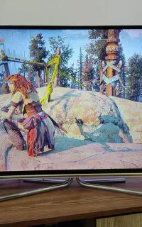 تلویزیون سه بعدی همراه با اندروید باکس