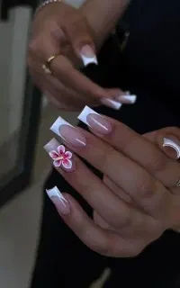 اموزش کاشت ناخن. کاشت ناخن.پدیکورپا. کاشت مژه