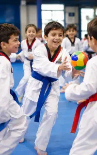 آموزش تکواندو - باشگاه تمرین ورزش تکواندو
