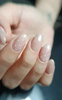 خدمات کاشت ژل و لمینت ناخن در گرگان